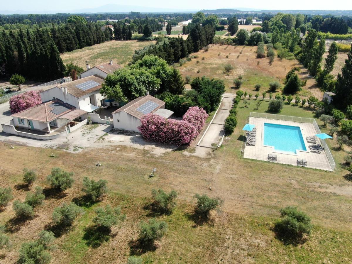 Les Gites Du Mas Canillac Châteaurenard Exterior photo