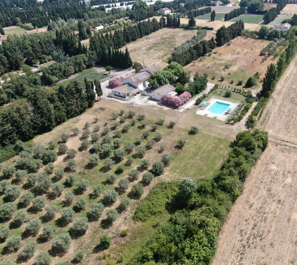 Les Gites Du Mas Canillac Châteaurenard Exterior photo